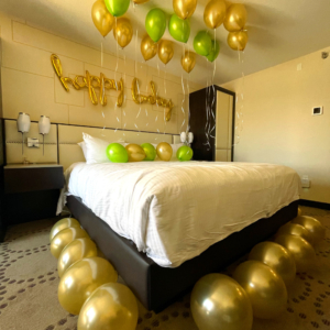 Las Vegas hotel room decoration service with balloons for a birthday